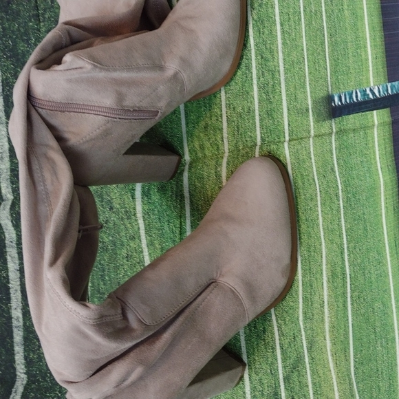 ASOS cream soft velour block heel over the knee boots size 5 - Picture 3 of 9